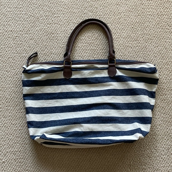 Target Extra Large Striped Canvas Tote Bag Beach Handbag Carryall Like New - Picture 1 of 8
